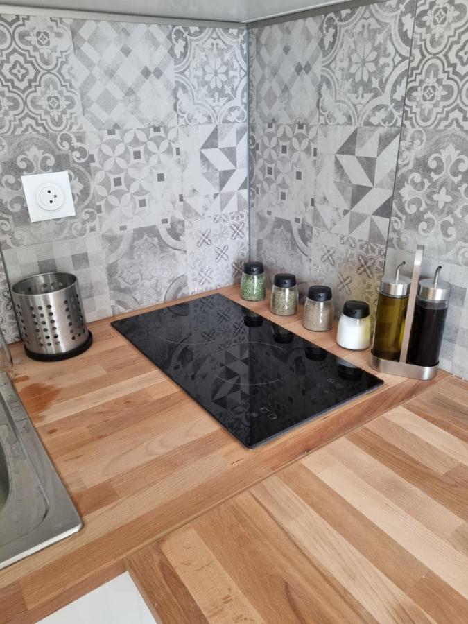 Studio Cabine Refait A Neuf A 3 Minutes A Pied De La Plage Appartement Le Grau-du-Roi Buitenkant foto